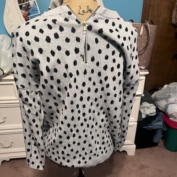 Polka dot gray sweater - Picture 2 of 2